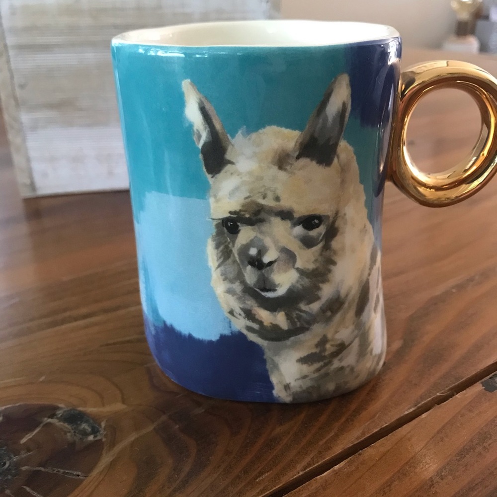 Mug llama llama with gold accent handle